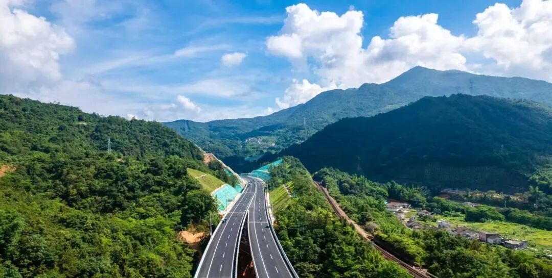 首批交通领域国家人工智能应用中试基地建设启动